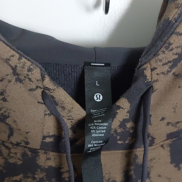 Brown and Black Camouflage Hoodie - Picture 3 of 3